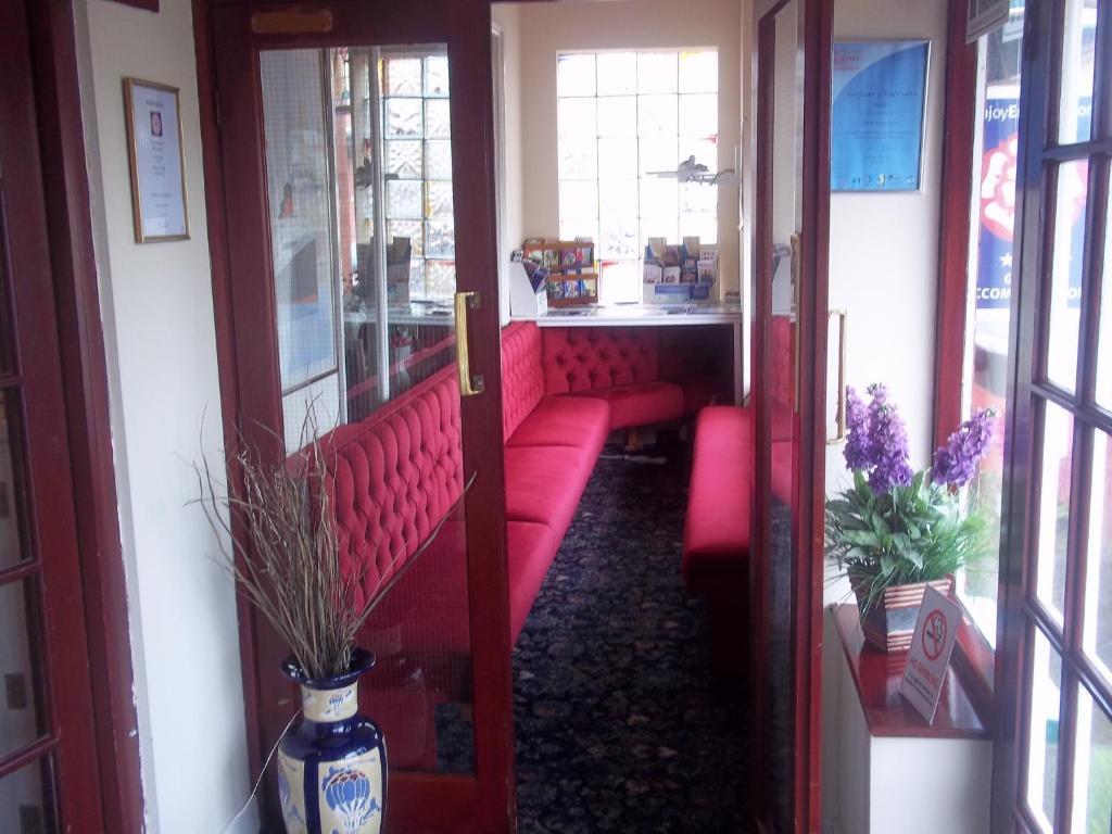 The Berwyn Guest 4*